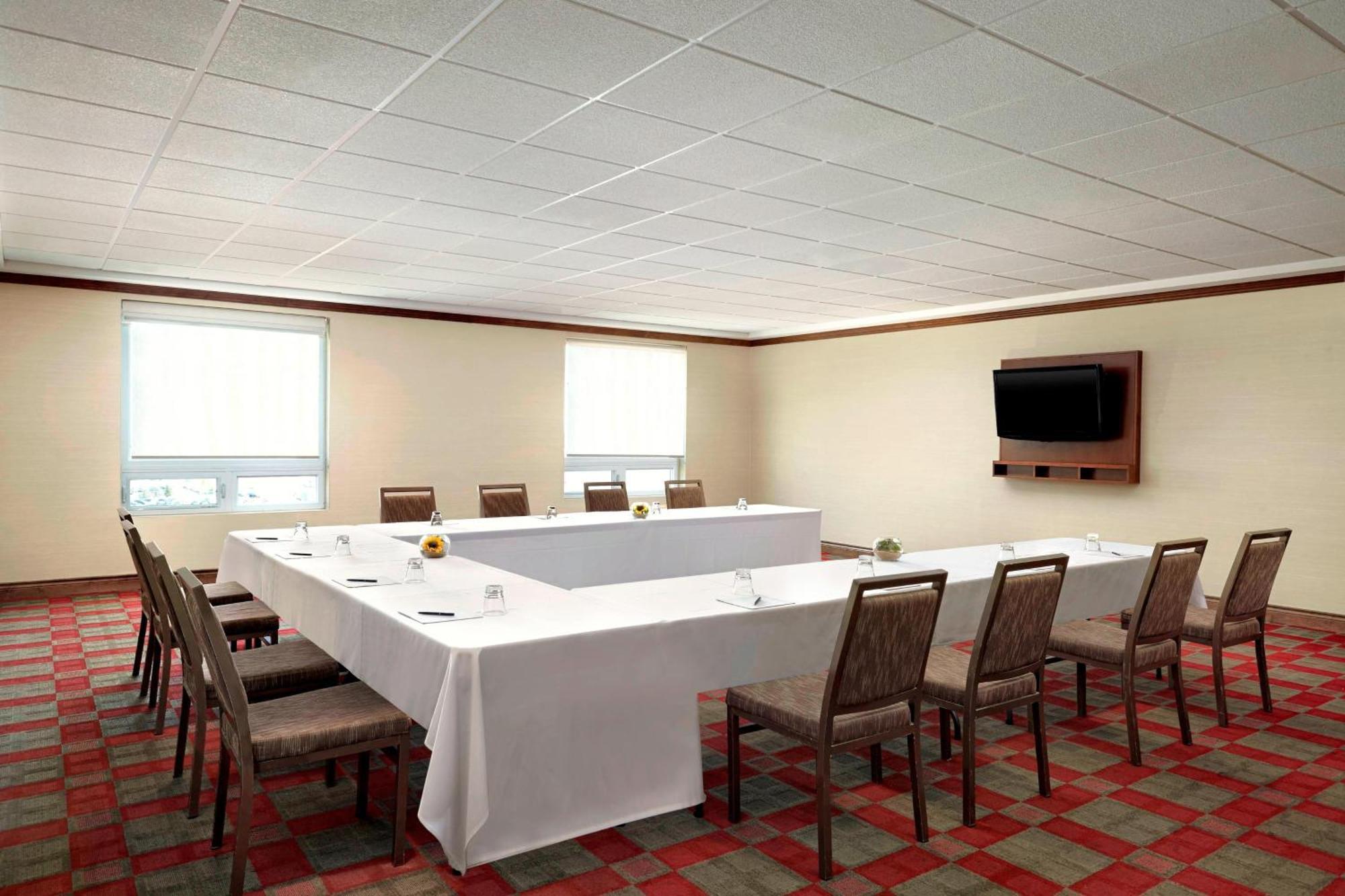 Four Points By Sheraton Airport Calgary