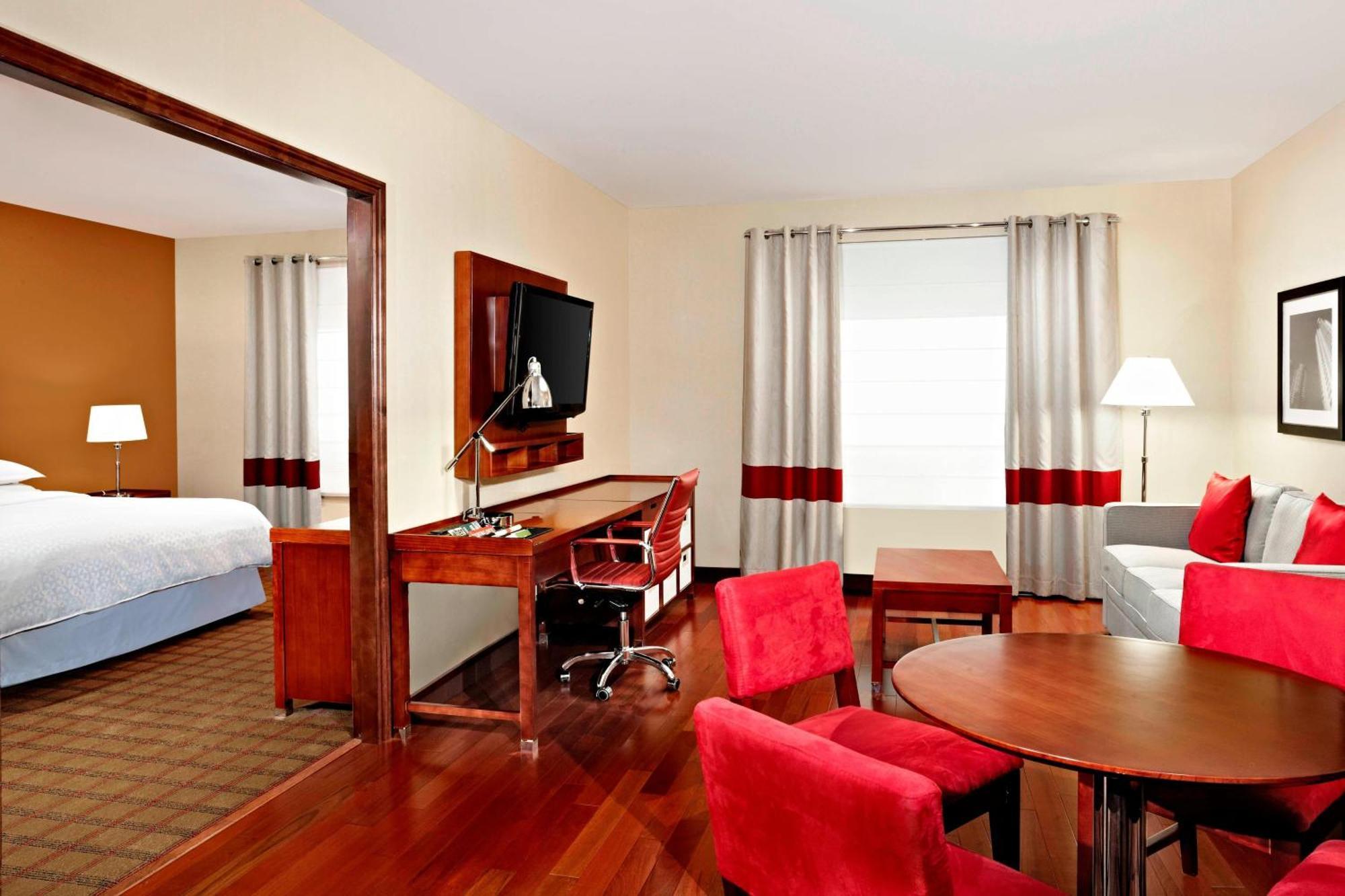 Four Points By Sheraton Airport 4*